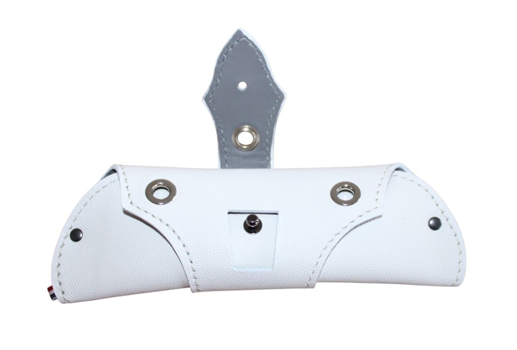 Etui à lunettes Eiffel en cuir grainé blanc avec oeillets